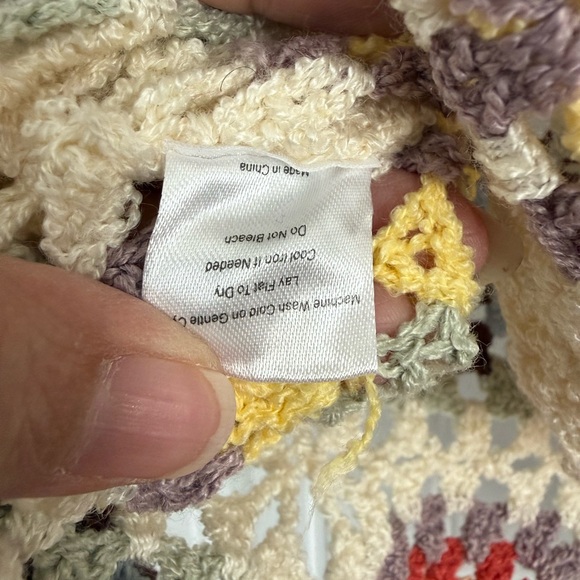 POL Crochet Granny Motif Cardigan in Cream with Lavender, Brown & Peach Accents - Picture 6 of 9